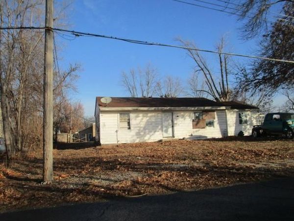 204 W 9th Street, MO