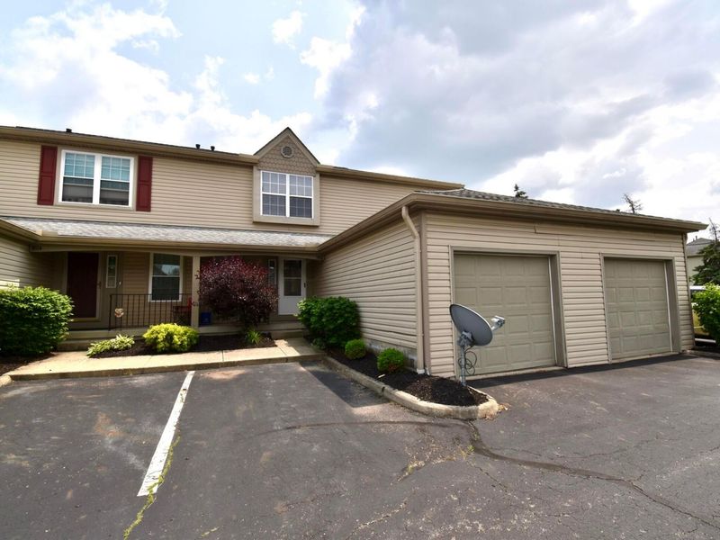 1882 Bennigan Drive, Unit 100C, Hilliard, OH 43026 Photo 1