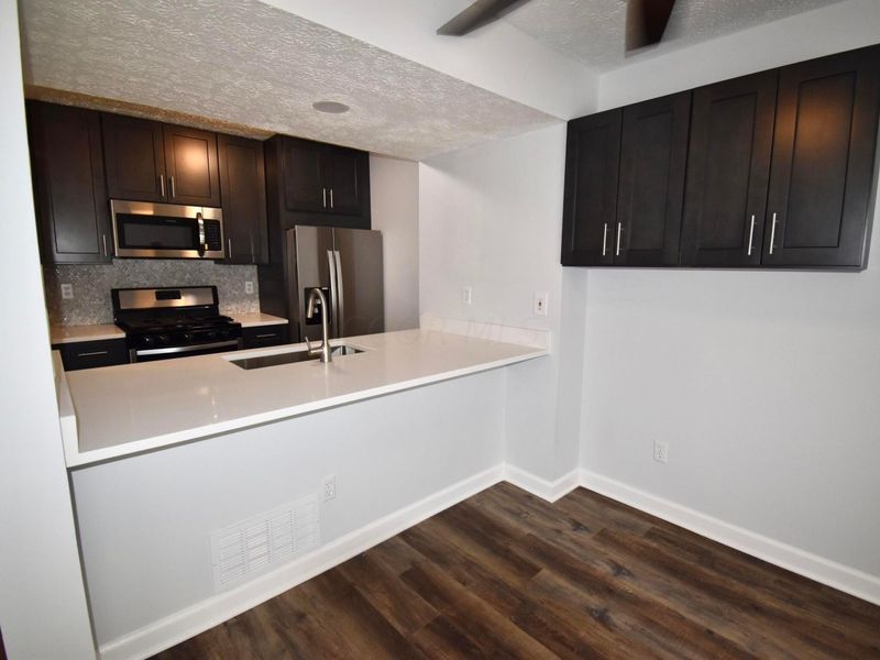 1882 Bennigan Drive, Unit 100C, Hilliard, OH 43026 Photo 4