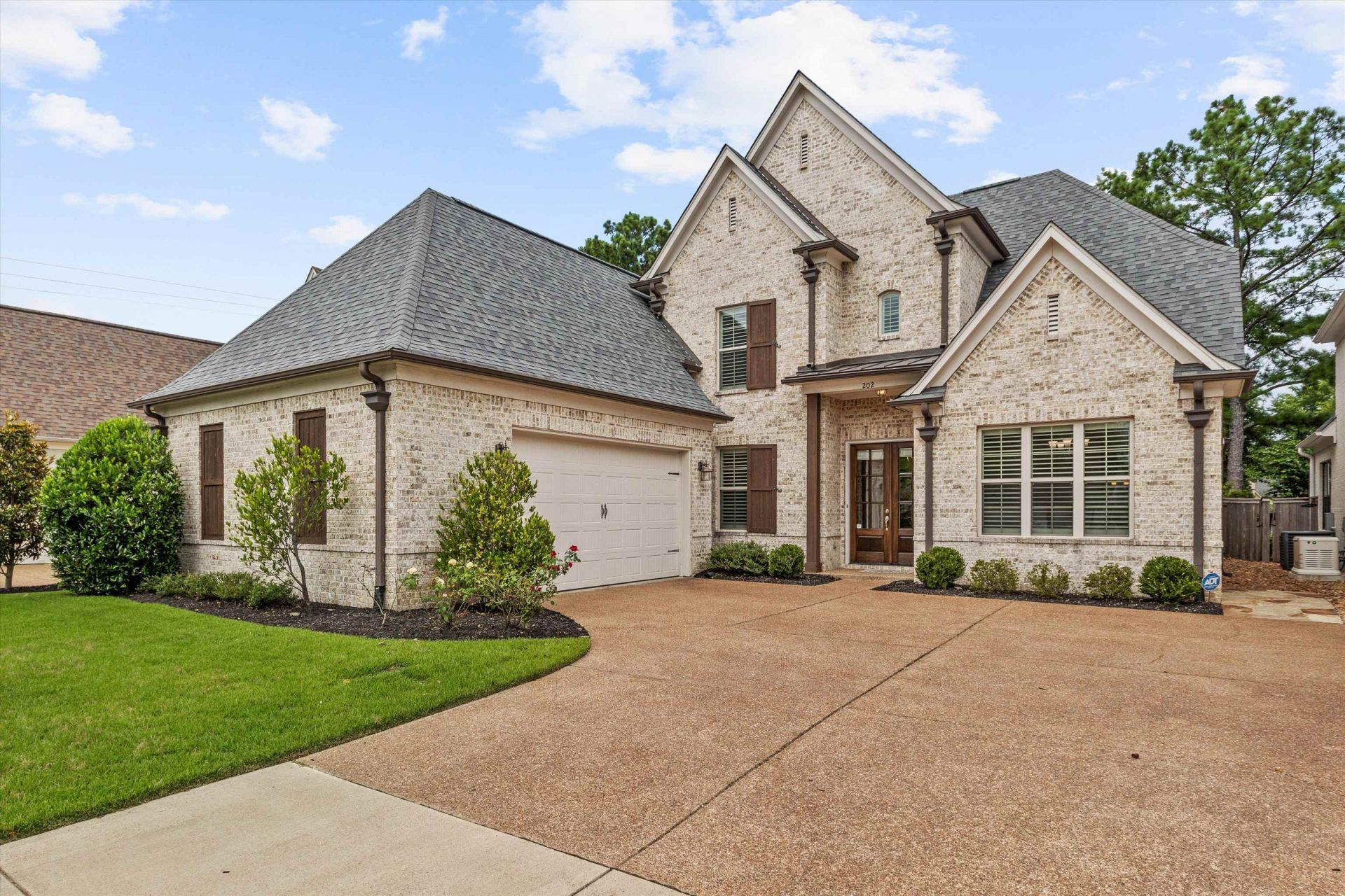 202 Chadwick Woods Ln, Collierville, TN 38017 Main Photo
