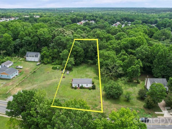 8100 Plott Road , Charlotte, NC 28215