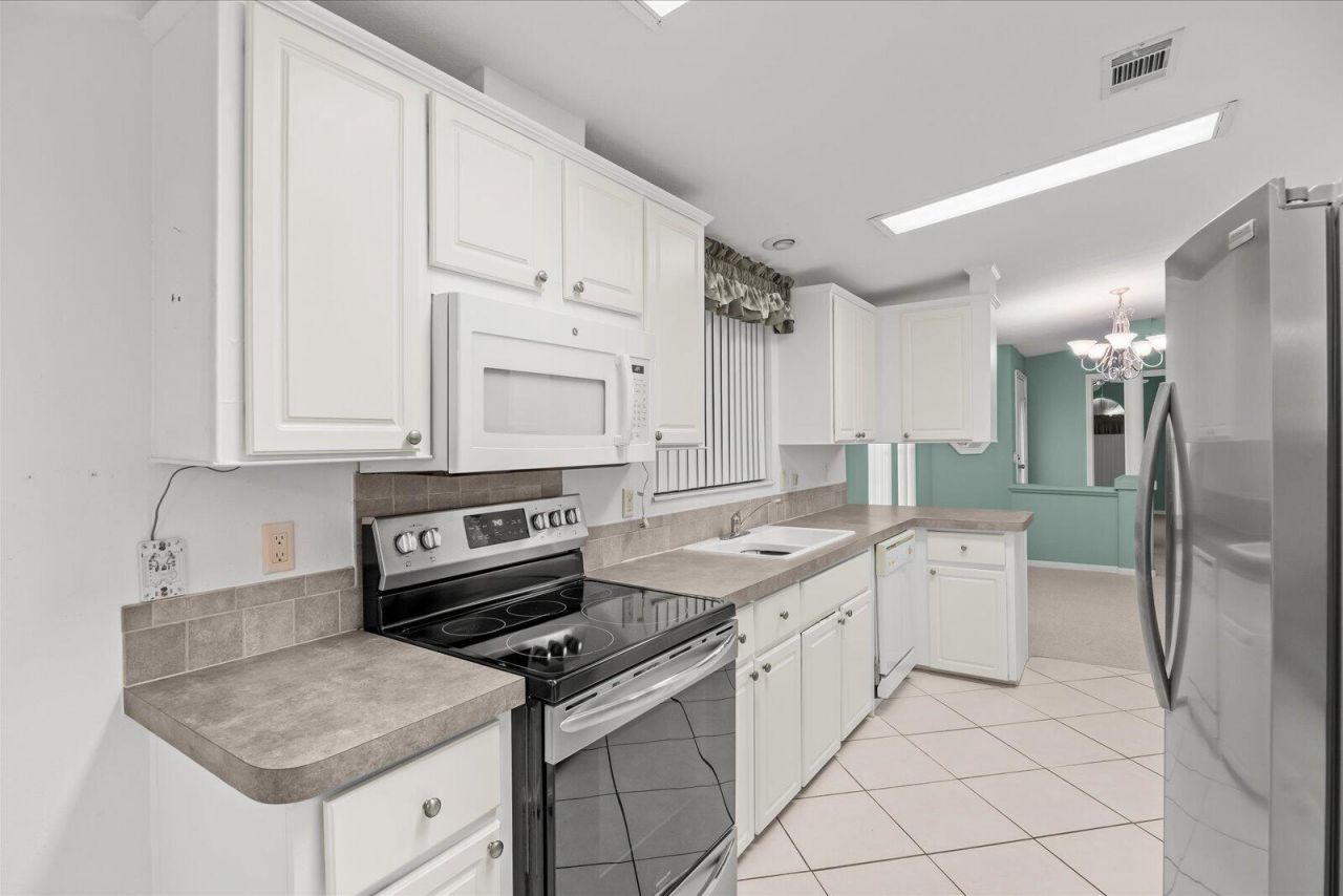 8008 Long Drive, Port Saint Lucie, FL 34952 Photo