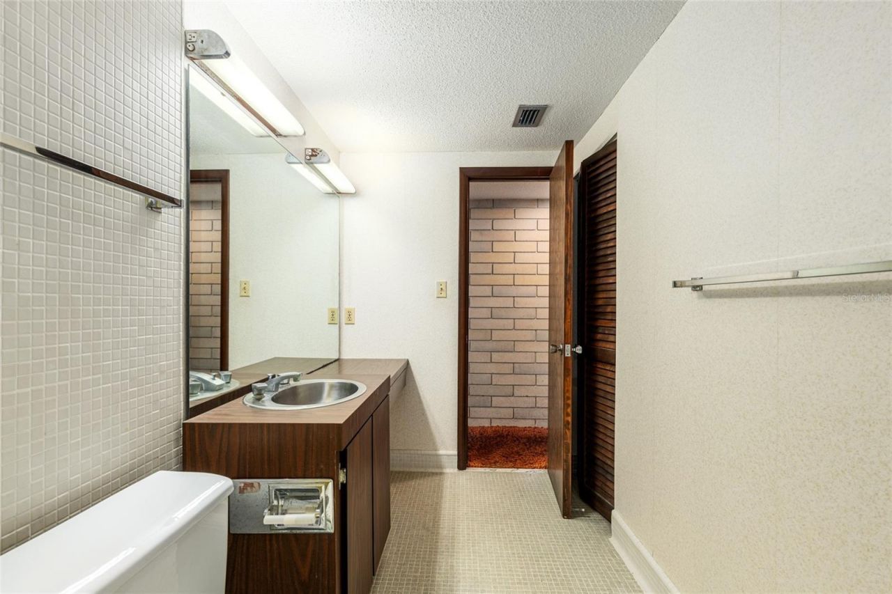 1931 NW 32nd Terrace , Gainesville, FL 32605 Photo
