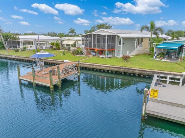 6825 MOUNT ORANGE DRIVE NE, Unit 390, ST PETERSBURG, FL 33702