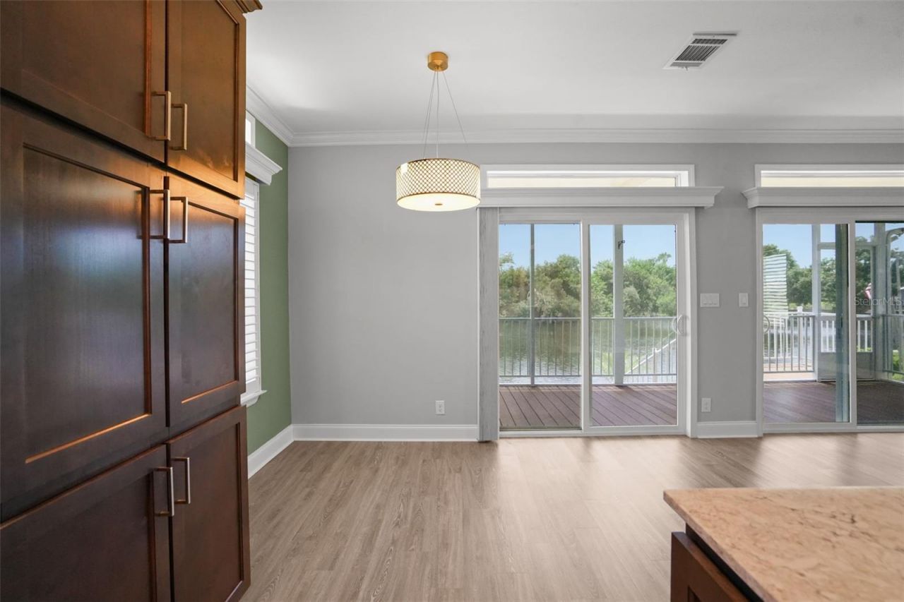6825 Mount Orange Drive Ne, Unit 390, Saint Petersburg, FL 33702 Photo