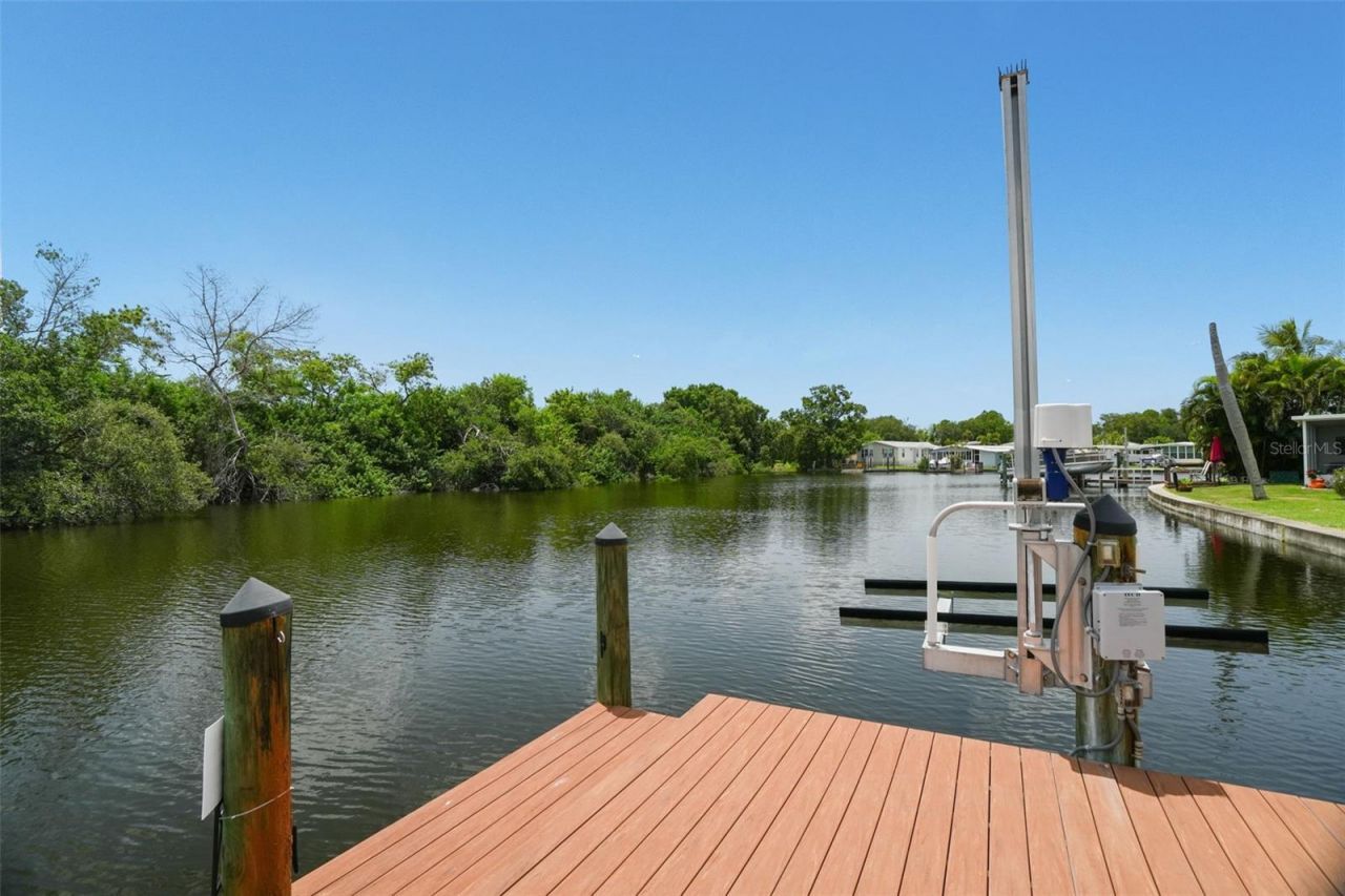 6825 Mount Orange Drive Ne, Unit 390, Saint Petersburg, FL 33702 Photo
