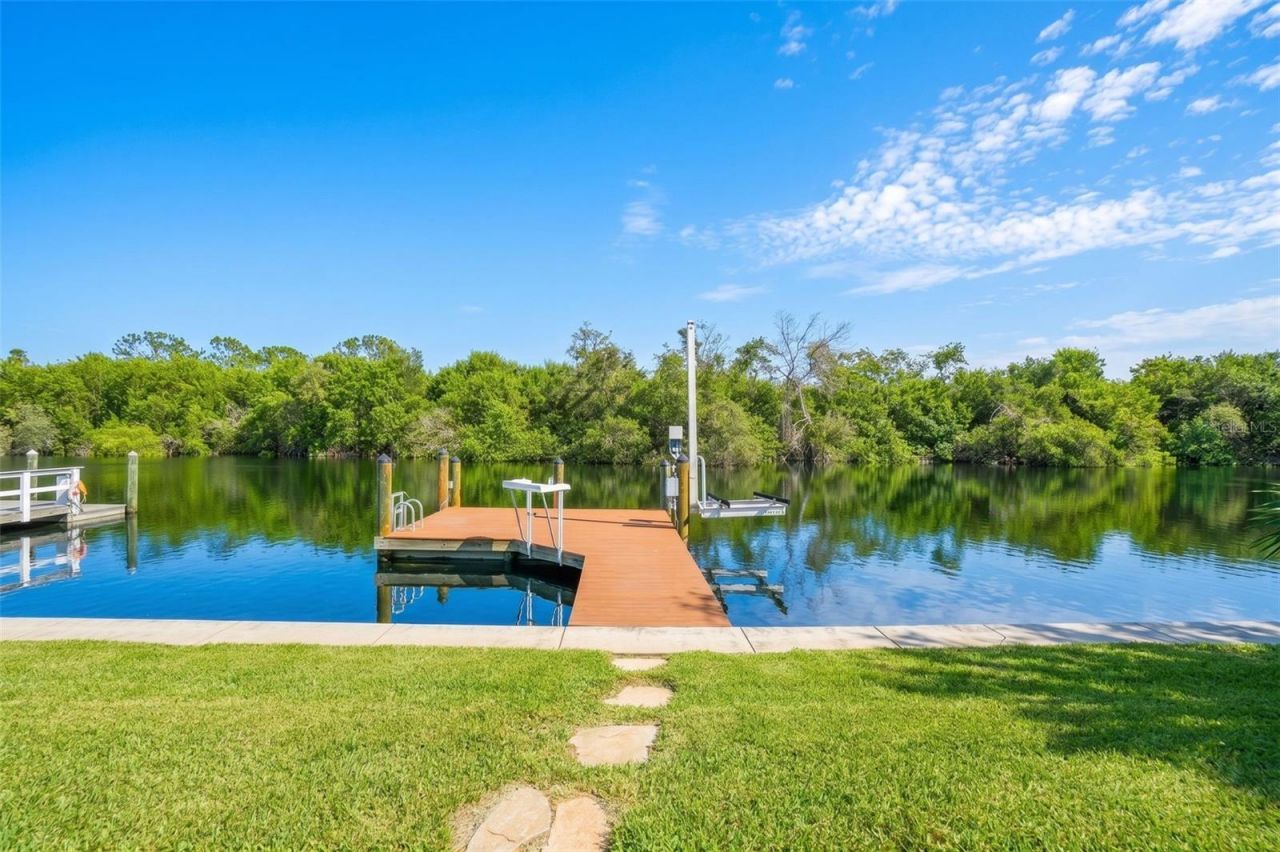 6825 Mount Orange Drive Ne, Unit 390, Saint Petersburg, FL 33702 Photo