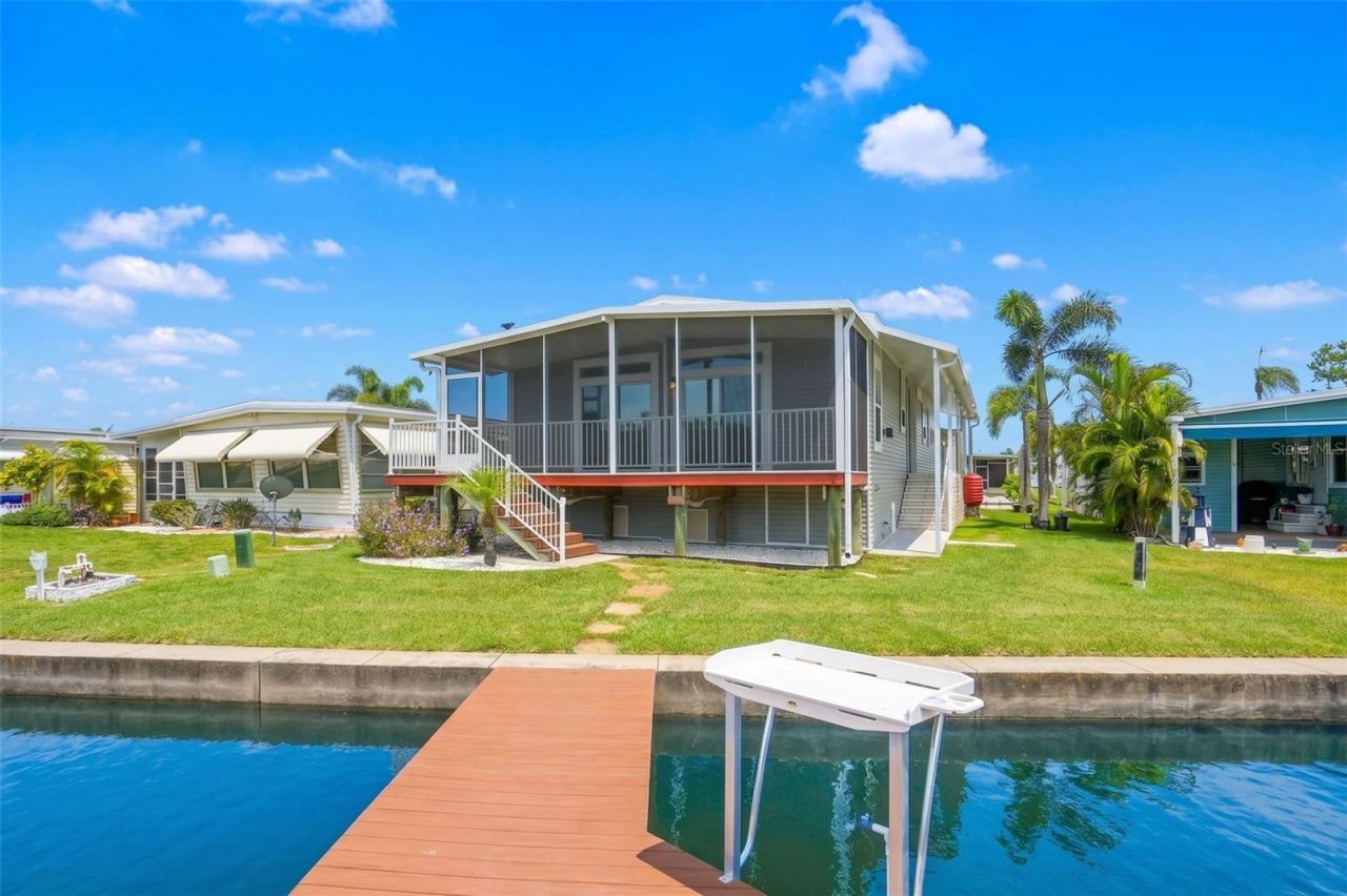 6825 Mount Orange Drive Ne, Unit 390, Saint Petersburg, FL 33702 Photo