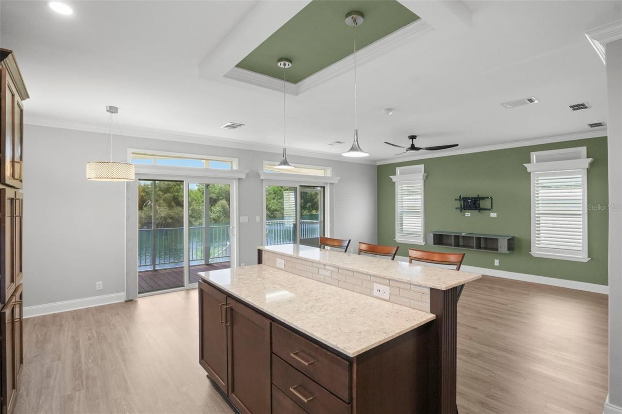 6825 Mount Orange Drive Ne, Unit 390, Saint Petersburg, FL 33702 Photo