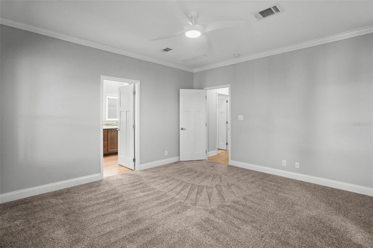 6825 Mount Orange Drive Ne, Unit 390, Saint Petersburg, FL 33702 Photo