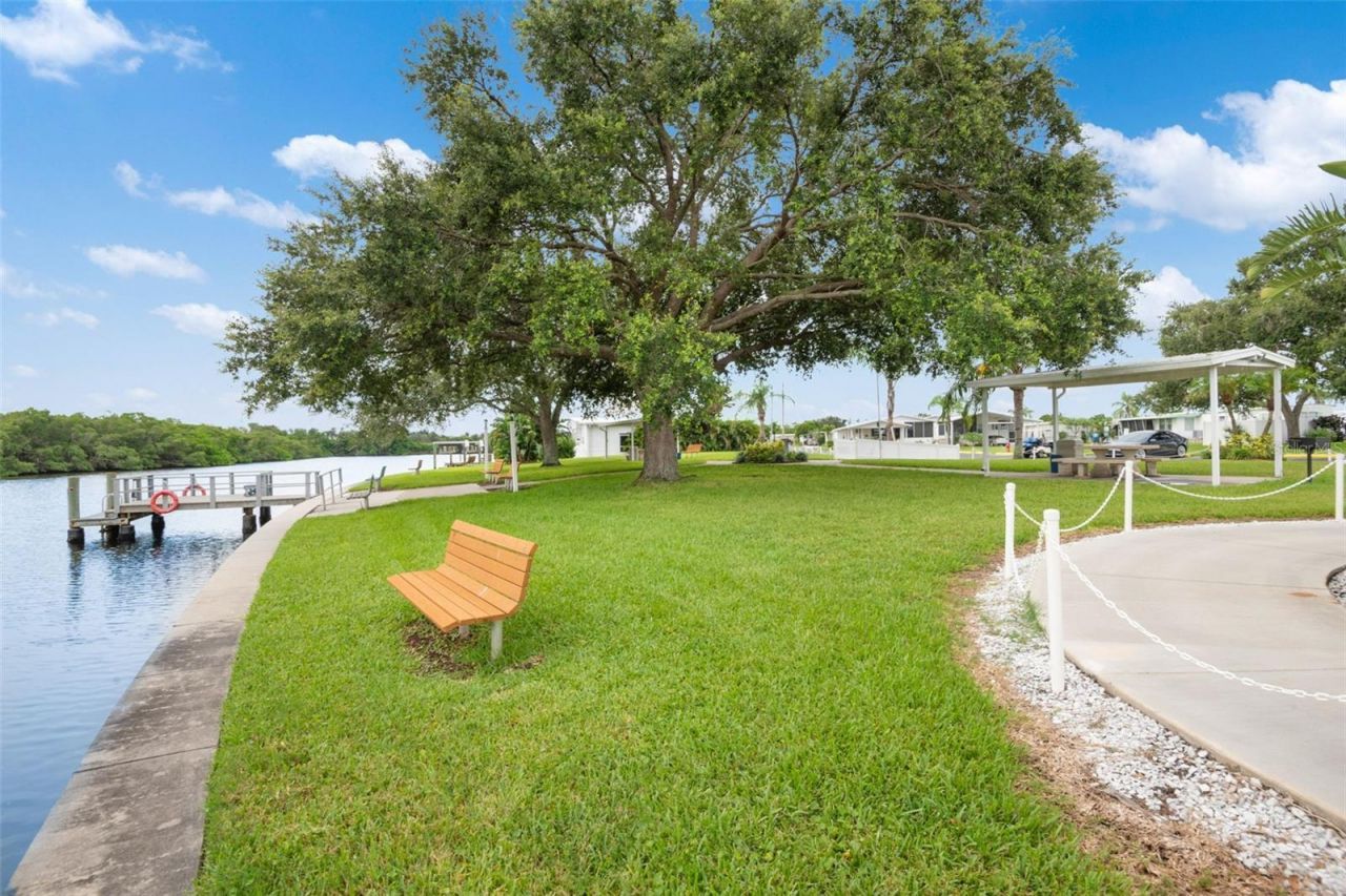 6825 Mount Orange Drive Ne, Unit 390, Saint Petersburg, FL 33702 Photo