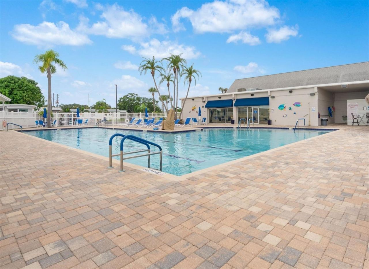 6825 Mount Orange Drive Ne, Unit 390, Saint Petersburg, FL 33702 Photo