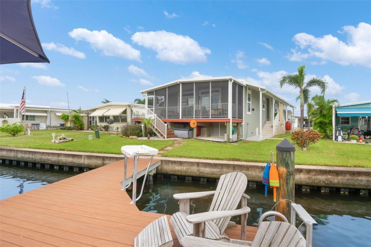 6825 Mount Orange Drive Ne, Unit 390, Saint Petersburg, FL 33702 Photo