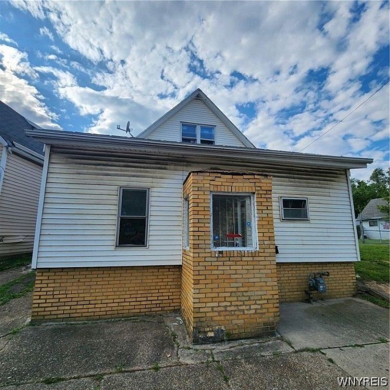 38 Ontario Street, Buffalo, NY 14207 Main Photo