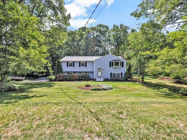 6 Woodvale Ave, Plymouth, MA 02360