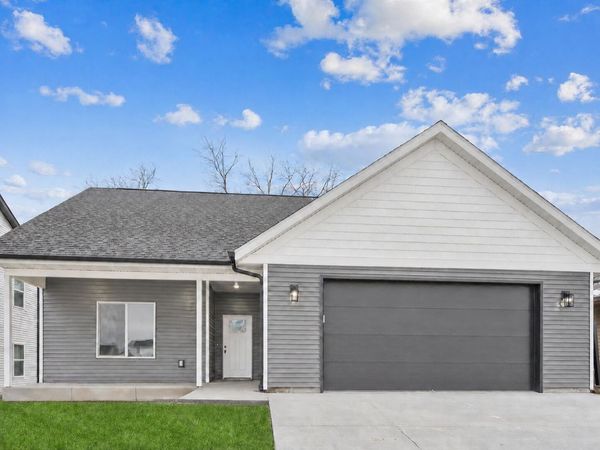 3112 LINDEN LANE, Muscatine, IA 52761