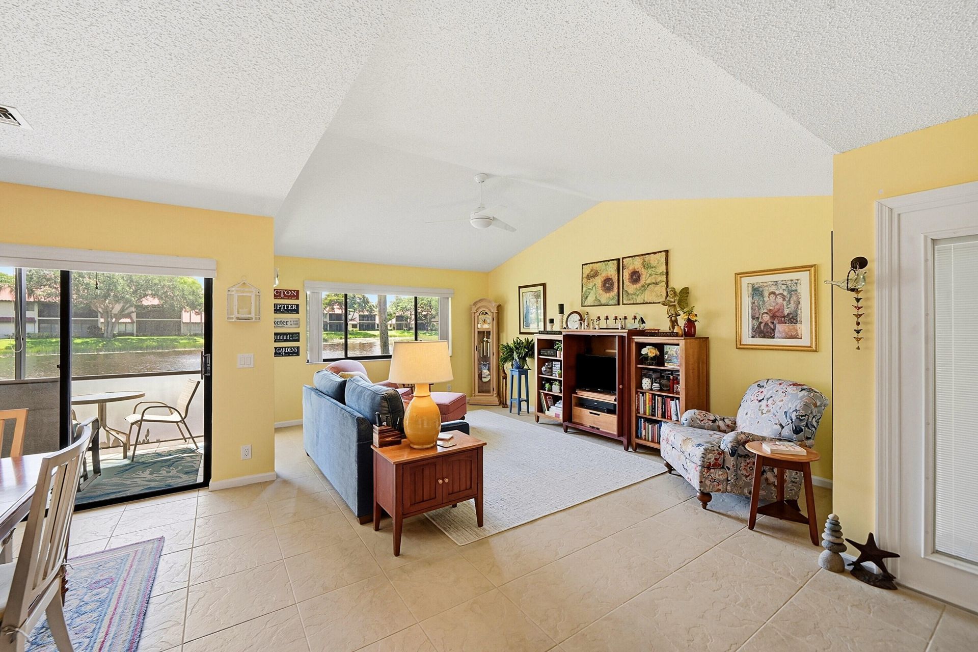22 Lexington Lane W, Unit D, Palm Beach Gardens, FL 33418 Photo