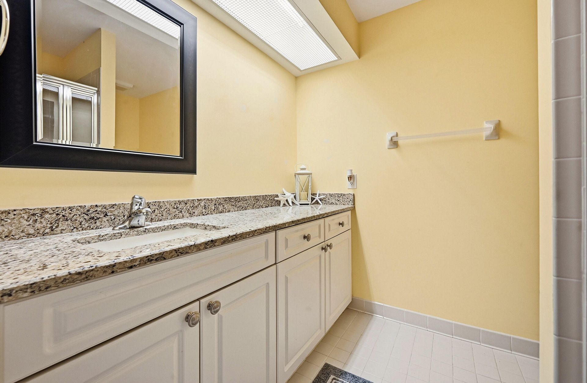 22 Lexington Lane W, Unit D, Palm Beach Gardens, FL 33418 Photo