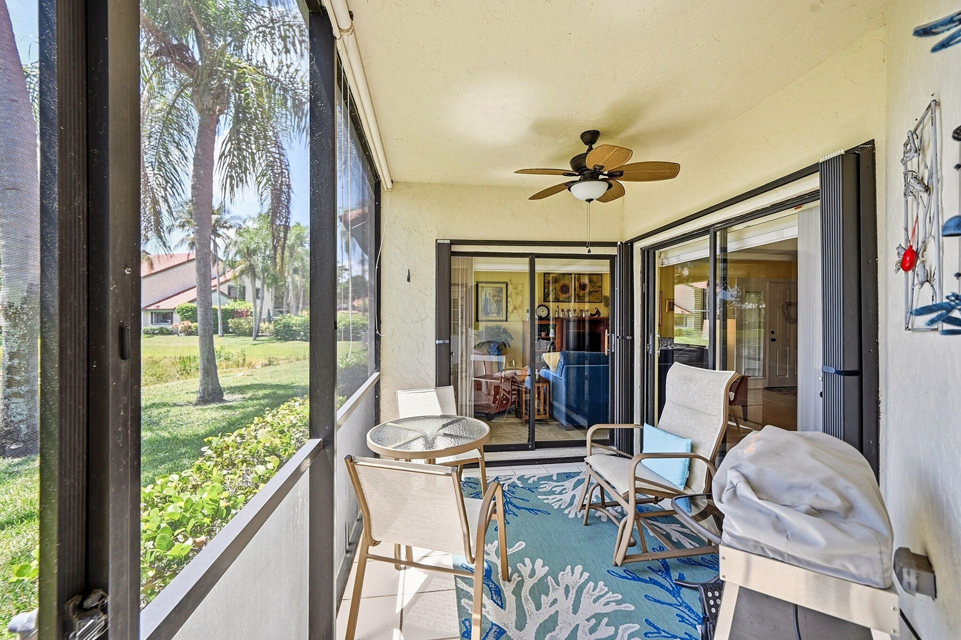22 Lexington Lane W, Unit D, Palm Beach Gardens, FL 33418 Photo