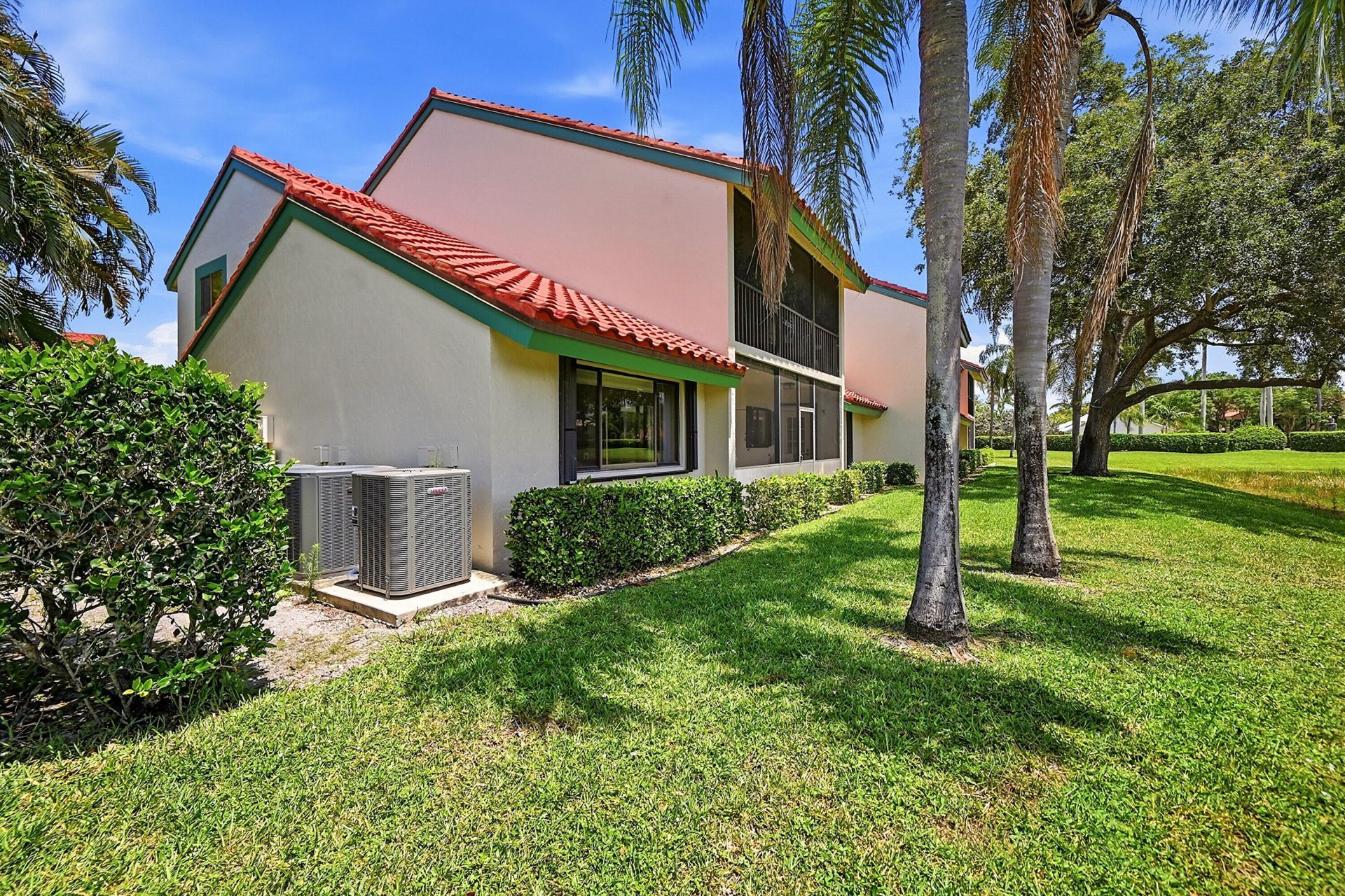 22 Lexington Lane W, Unit D, Palm Beach Gardens, FL 33418 Photo