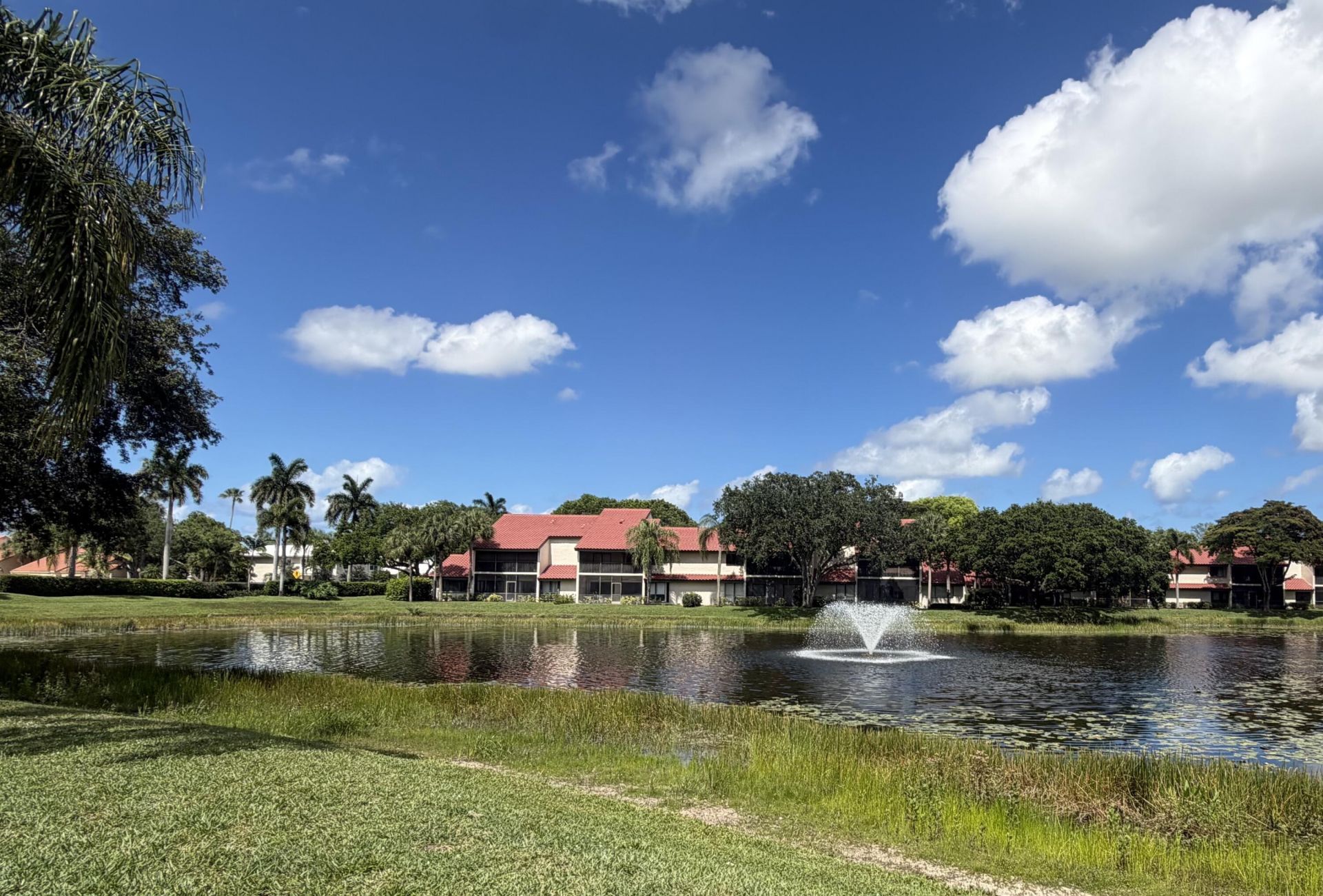 22 Lexington Lane W, Unit D, Palm Beach Gardens, FL 33418 Photo