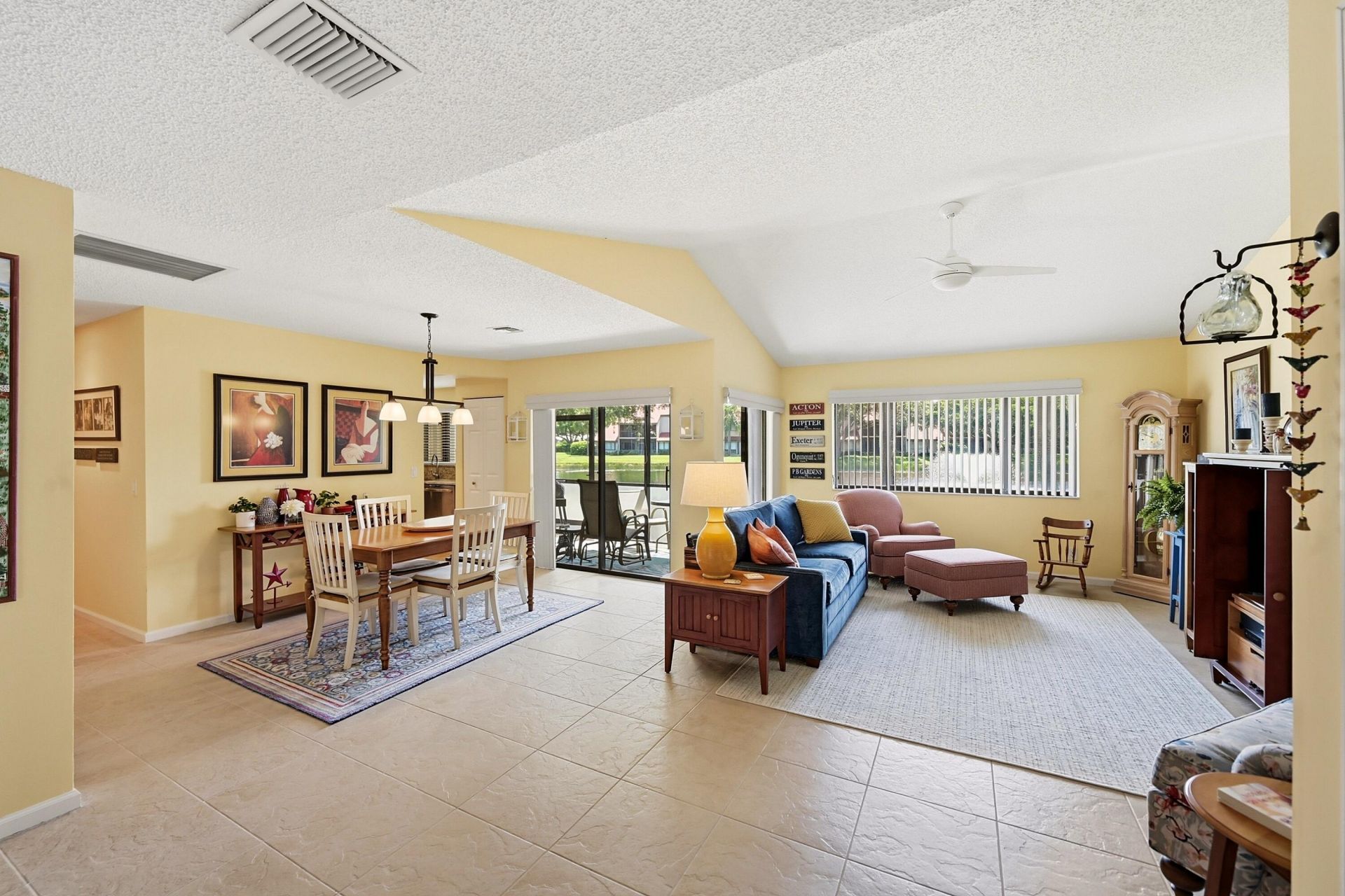 22 Lexington Lane W, Unit D, Palm Beach Gardens, FL 33418 Photo