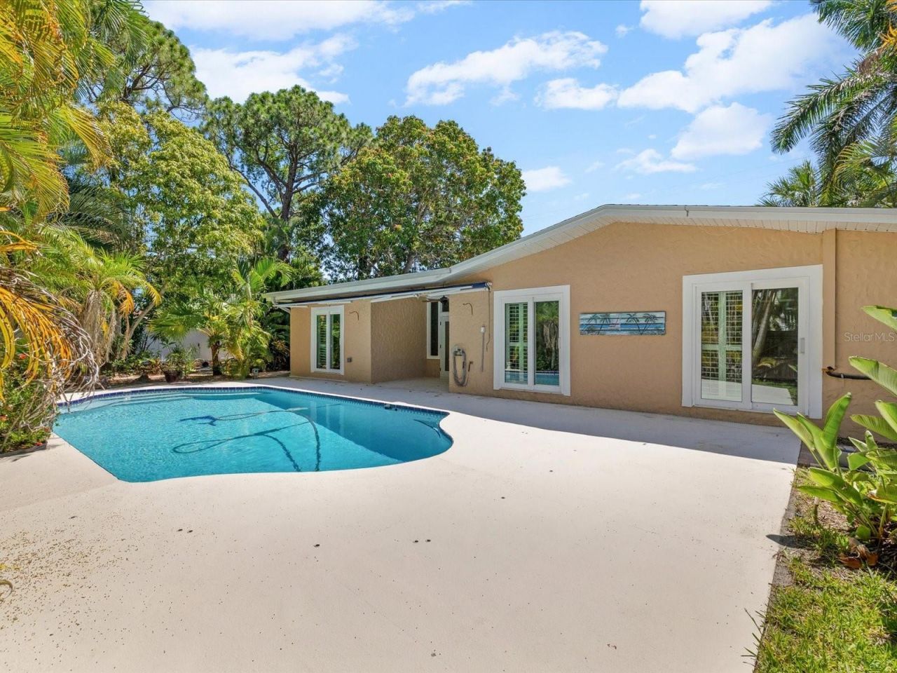 502 Florida Boulevard, Crystal Beach, FL 34681 Photo