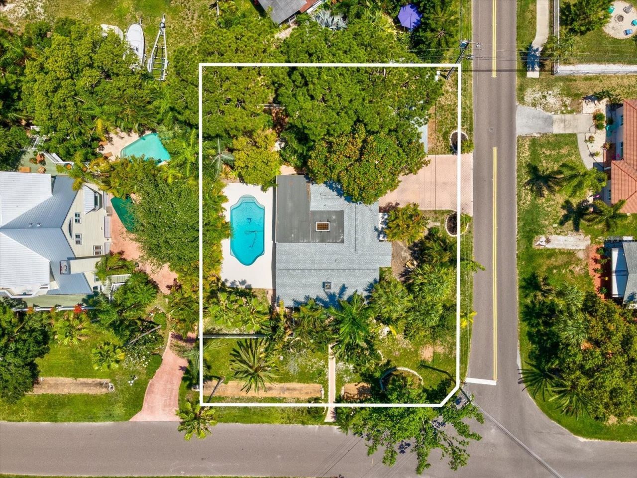 502 Florida Boulevard, Crystal Beach, FL 34681 Photo