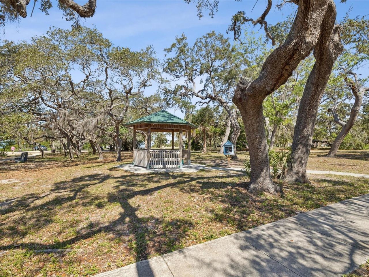 502 Florida Boulevard, Crystal Beach, FL 34681 Photo