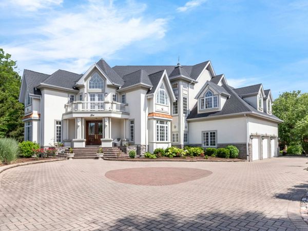 Burr Ridge, IL 60527