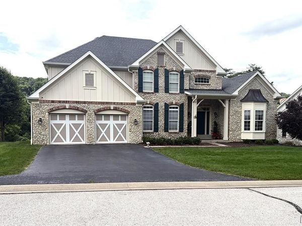 841 Cabernet Lane , St Albans, MO 63073