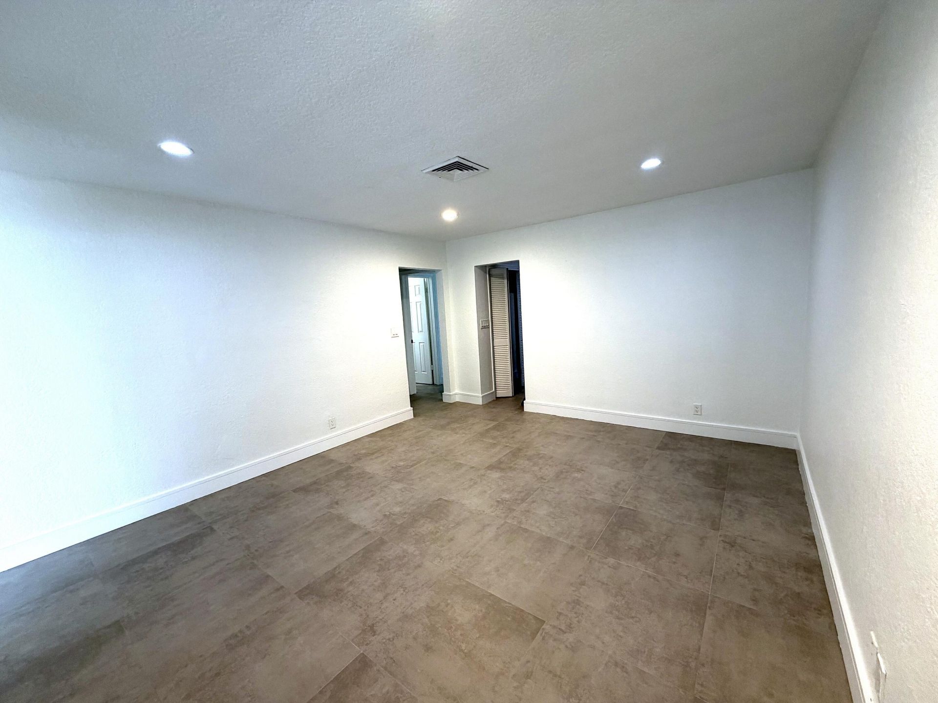 4019 Woodside Drive, Coral Springs, FL 33065 Photo