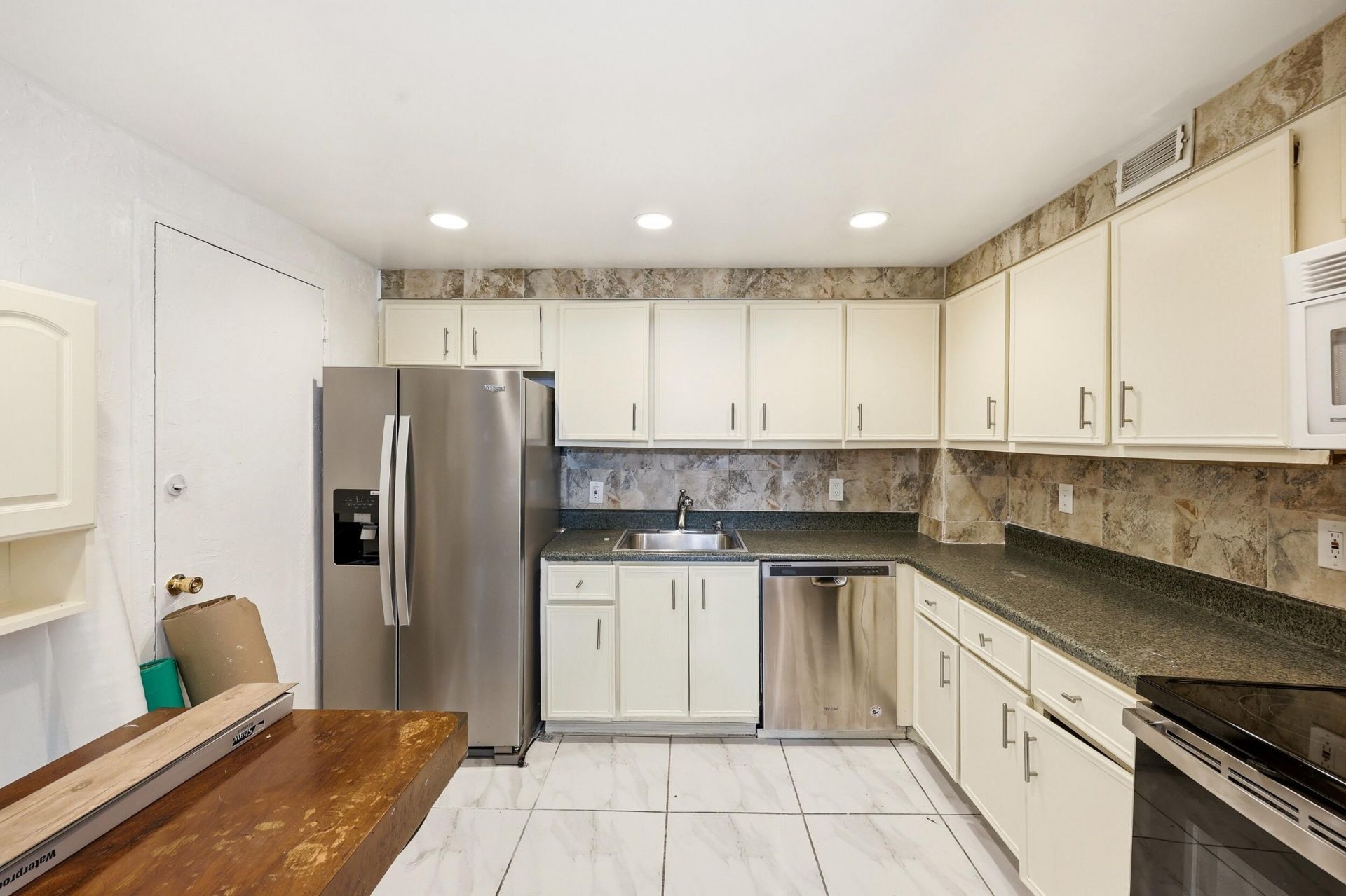 401 Golden Isles Drive, Unit 602, Hallandale Beach, FL 33009 Photo