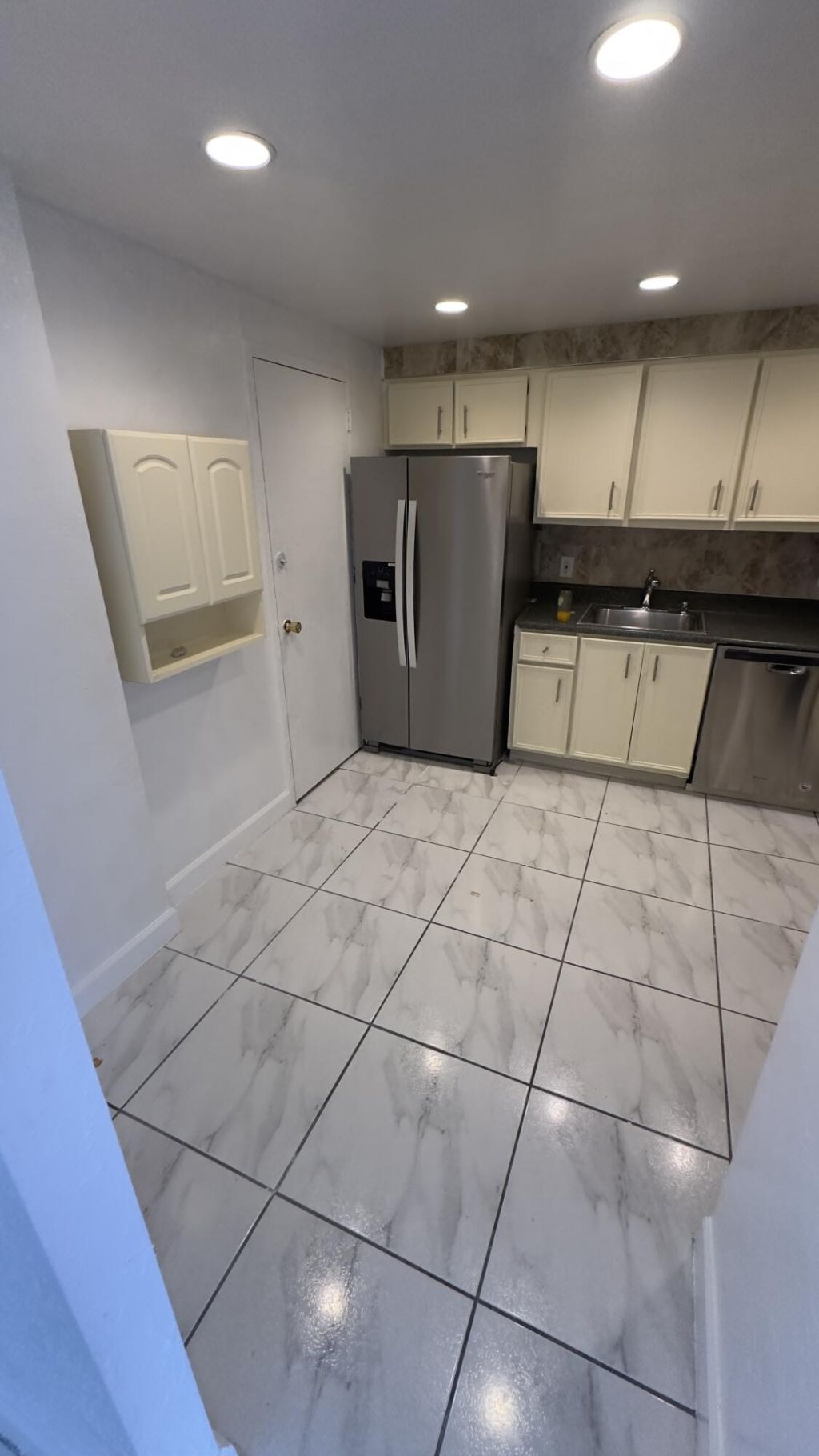 401 Golden Isles Drive, Unit 602, Hallandale Beach, FL 33009 Photo