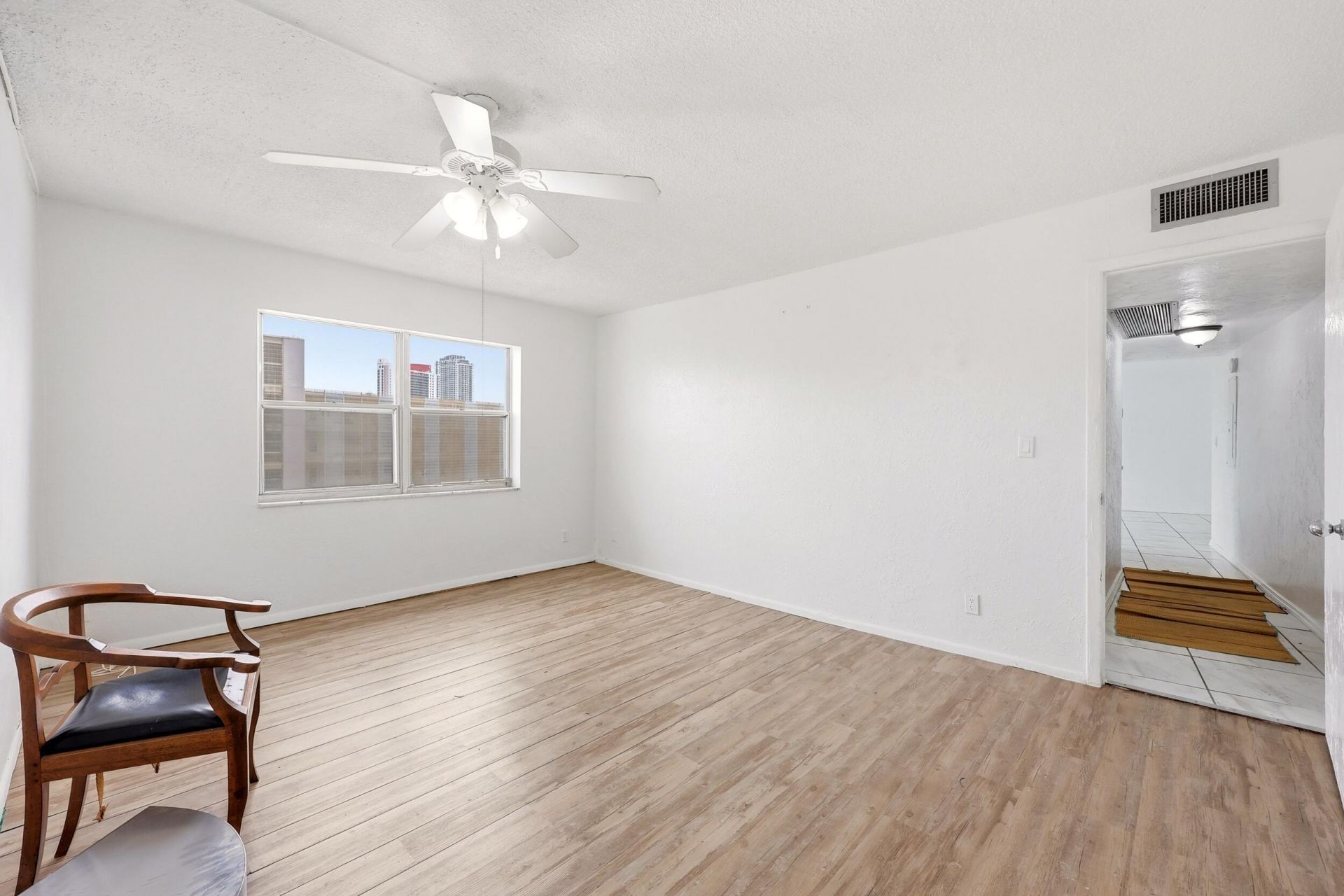 401 Golden Isles Drive, Unit 602, Hallandale Beach, FL 33009 Photo