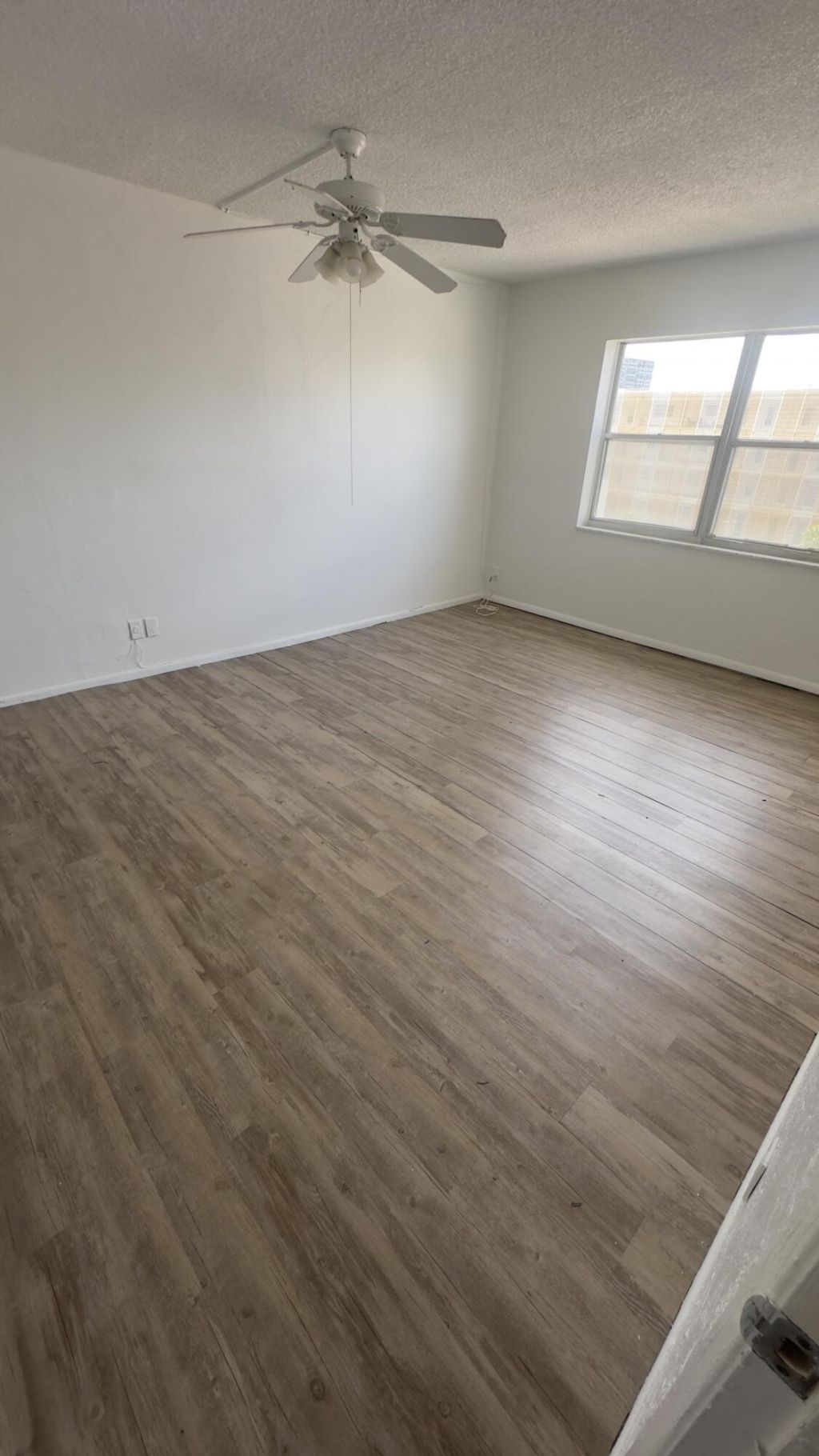 401 Golden Isles Drive, Unit 602, Hallandale Beach, FL 33009 Photo