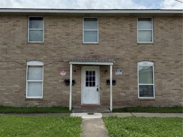 1945 PACE Boulevard , Unit 101, New Orleans, LA 70114