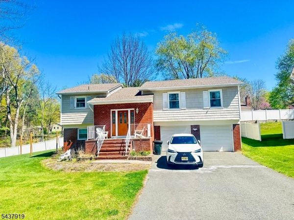 7 Doremus Dr, Parsippany-Troy Hills, NJ 07054
