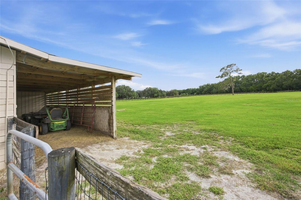 19630 SE 15th Place , Morriston, FL 32668 Photo