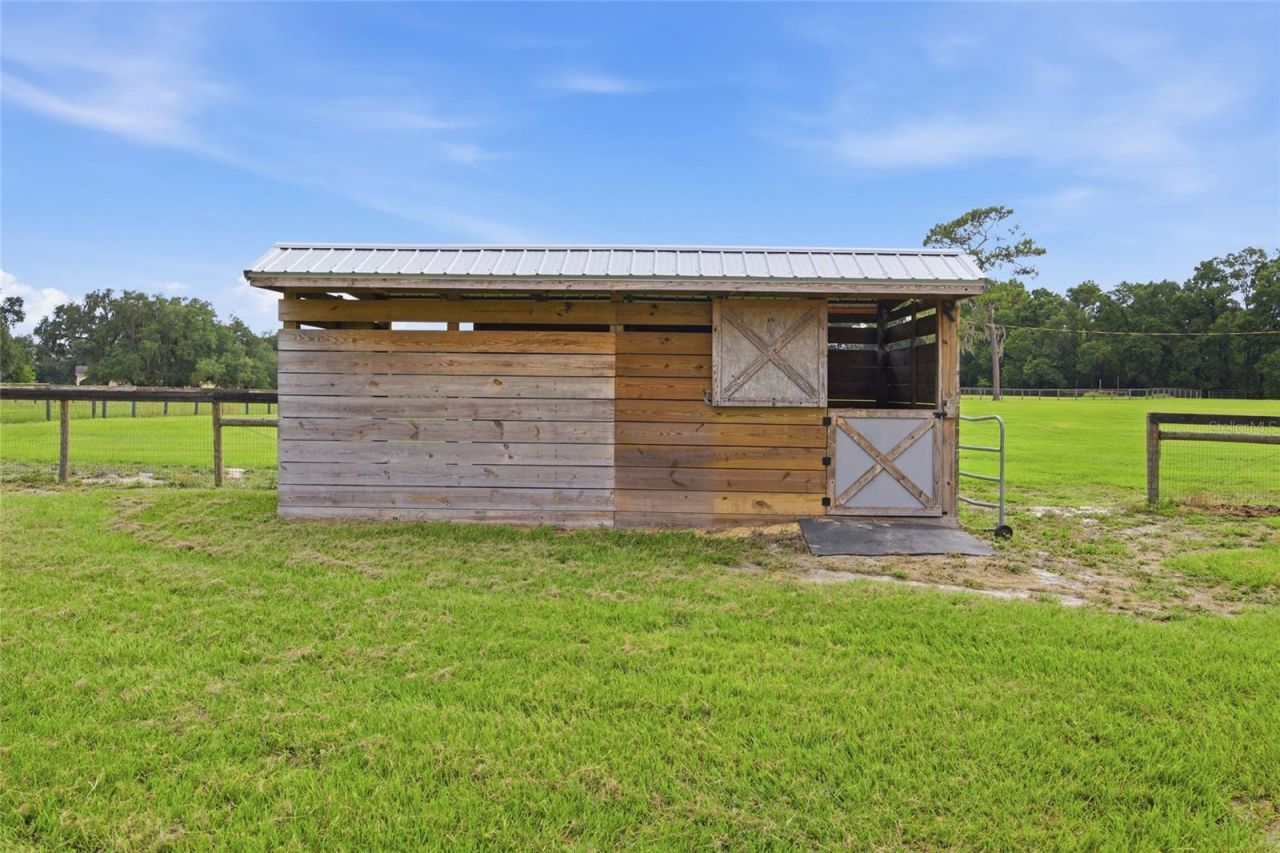 19630 SE 15th Place , Morriston, FL 32668 Photo