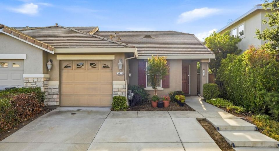 8624 W Wing Dr, Elk Grove, CA 95758 Photo