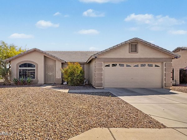10415 E CAPRI Avenue, Mesa, AZ 85208