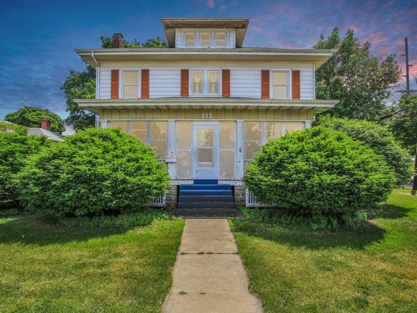 213 W Oak Street, Fairbury, IL 61739