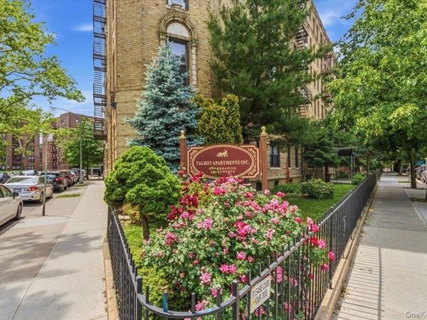 8374 Talbot Street, Unit 4D, Kew Gardens, NY 11415