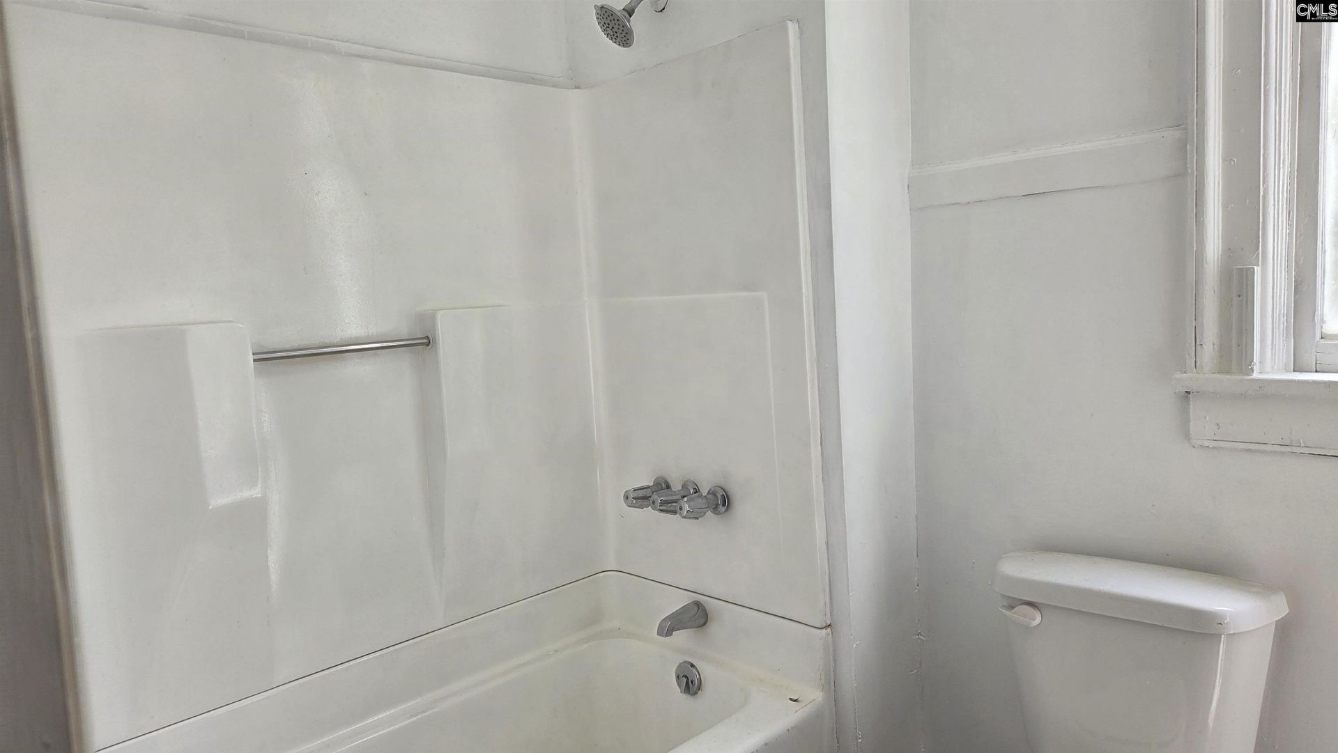 1438 Glover Street Photo 13