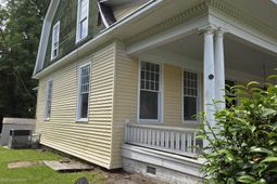 1438 Glover Street photo 4