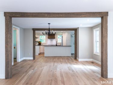 350 South, Litchfield, CT 06759
