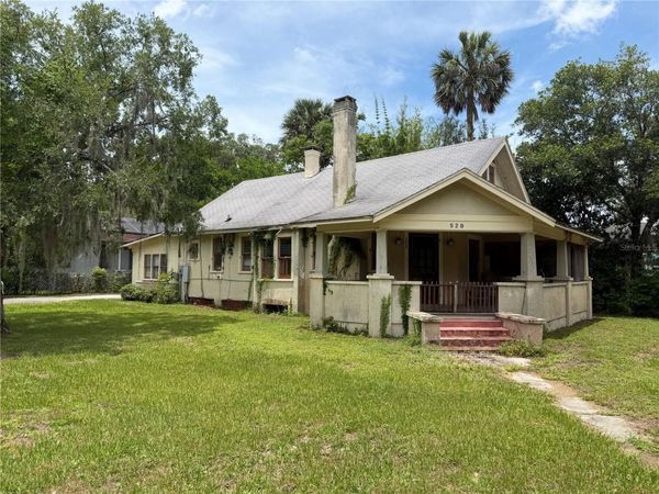 528 N ADELLE AVENUE , DELAND, FL 32720