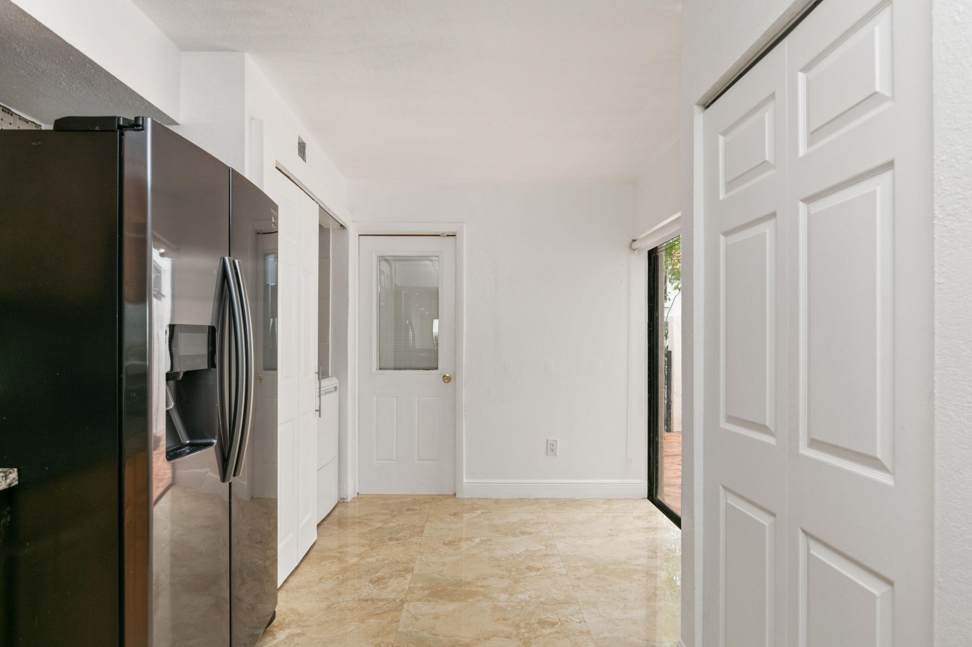 3530 Magellan Circle, Unit 613, Aventura, FL 33180 Photo