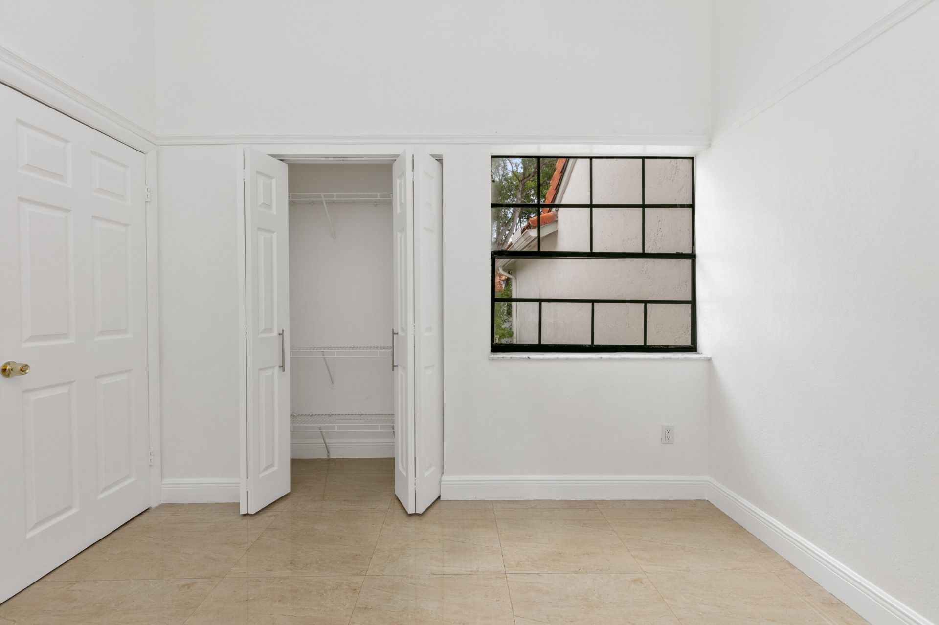 3530 Magellan Circle, Unit 613, Aventura, FL 33180 Photo